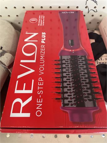 Revlon One-Step Volumizer Plus 2.0 Hair Dryer and Hot Air Brush