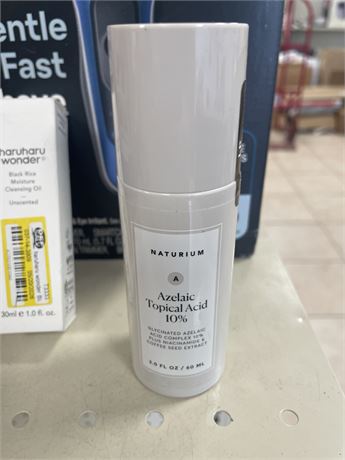 Naturium Azelaic Topical Acid 10% - 1 fl oz: Paraben-Free, Contains Vitamin C, V