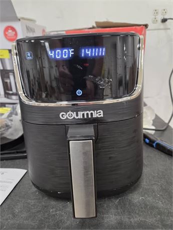 Gourmia 4 qt digital air fryer. Used- fully function